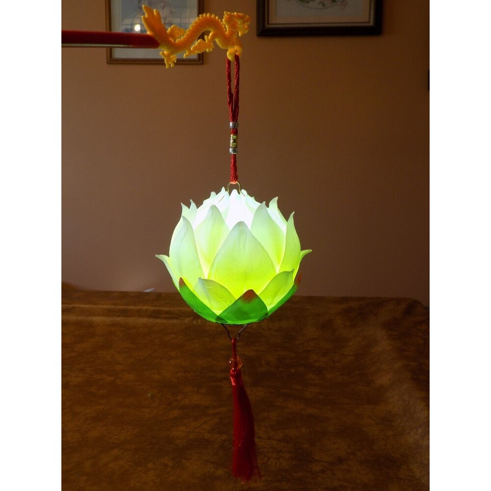 Green/White Walking Lotus Flower Lantern Battery Powered